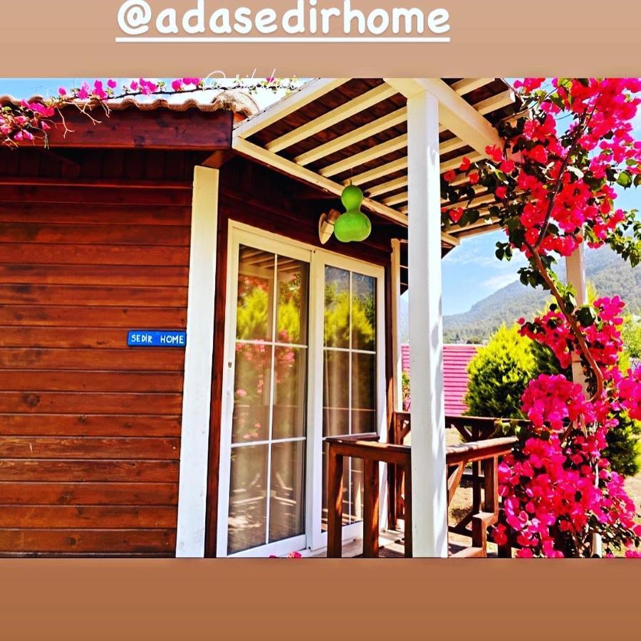 Karaoez Ada Bungalows & Villa Luaran gambar