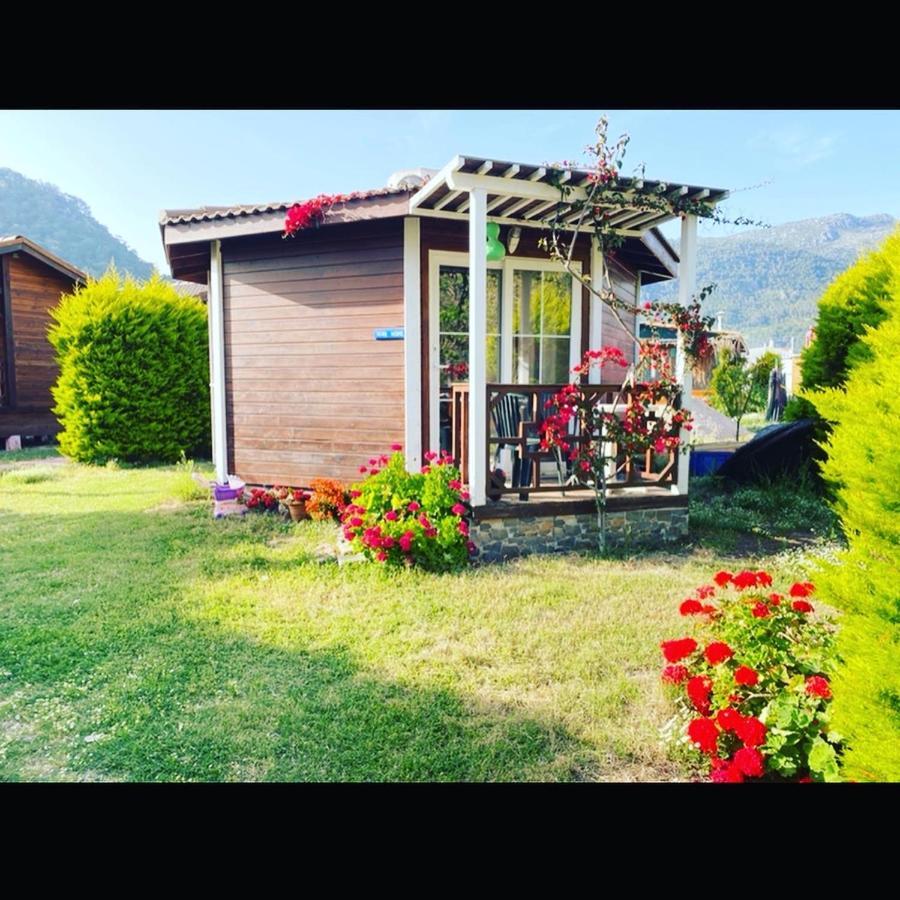 Karaoez Ada Bungalows & Villa Luaran gambar