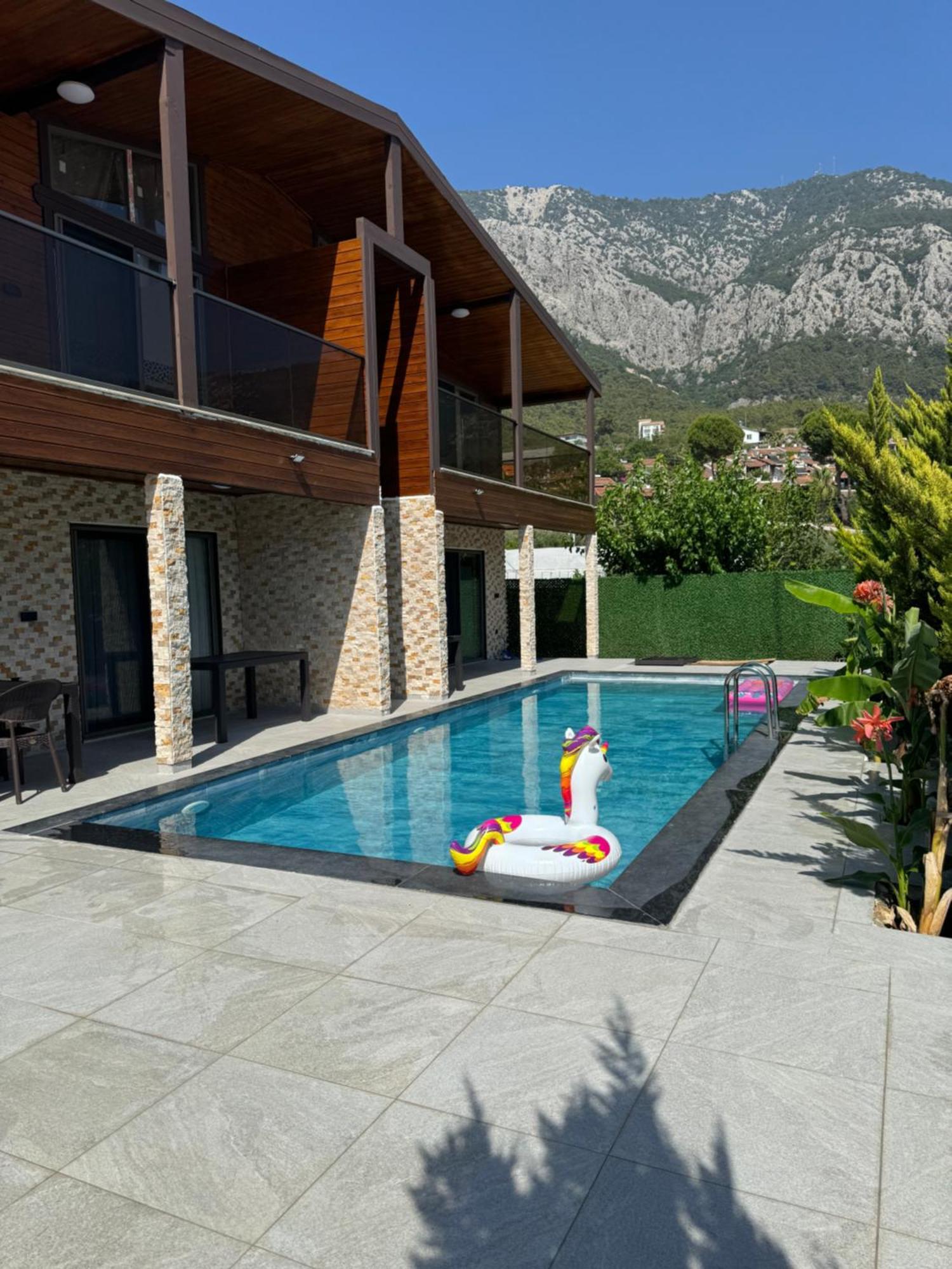 Karaoez Ada Bungalows & Villa Luaran gambar