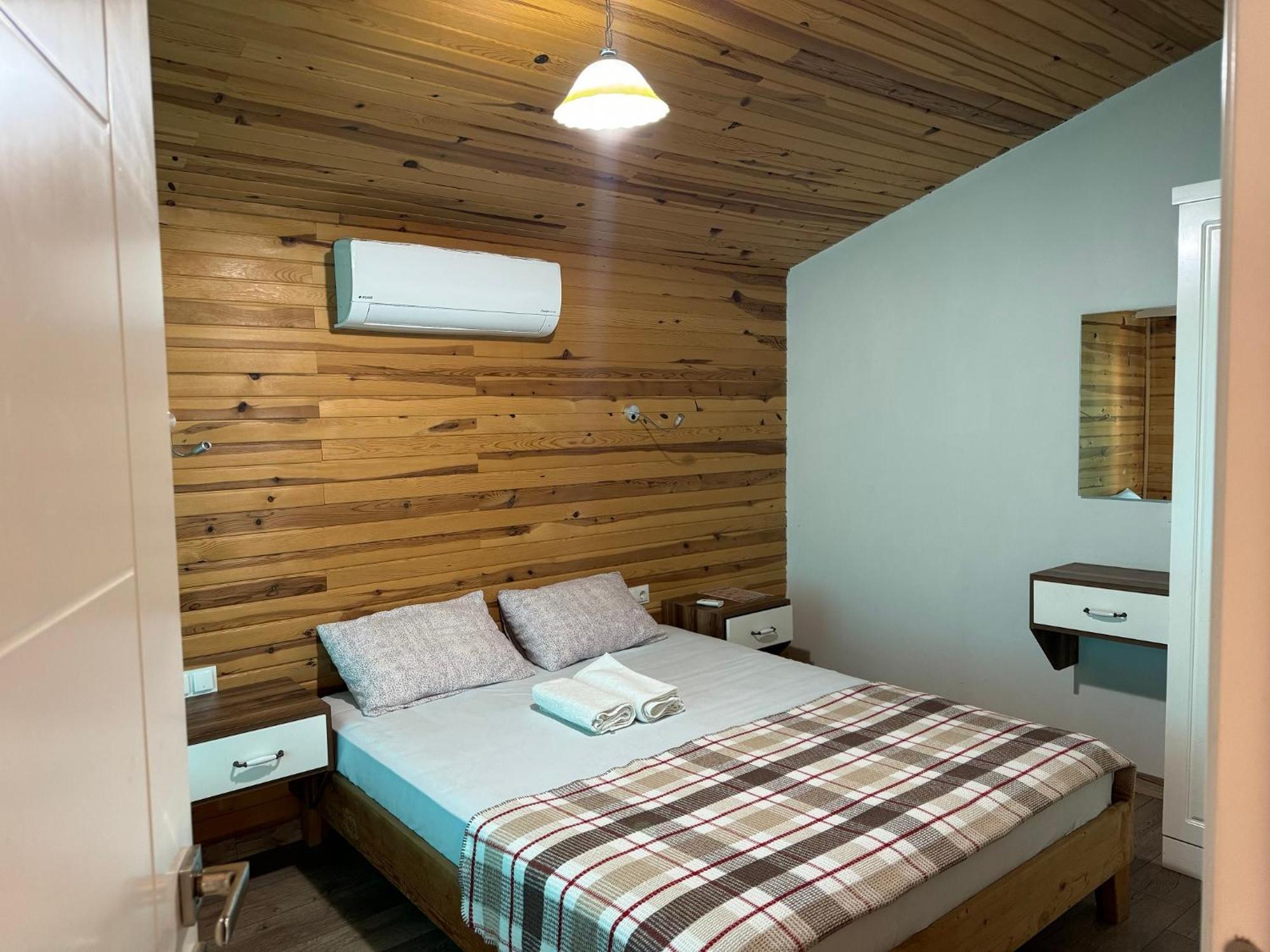 Karaoez Ada Bungalows & Villa Bilik gambar