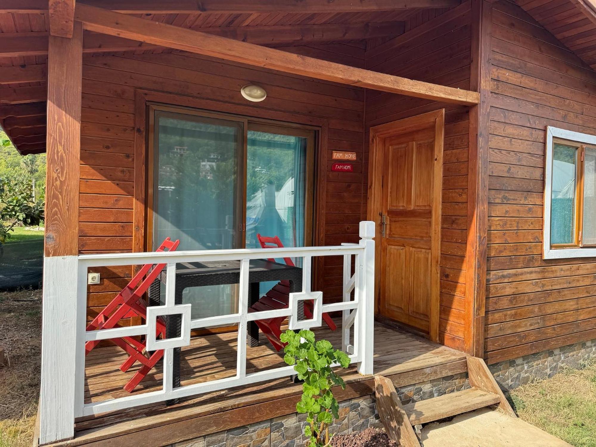 Karaoez Ada Bungalows & Villa Luaran gambar
