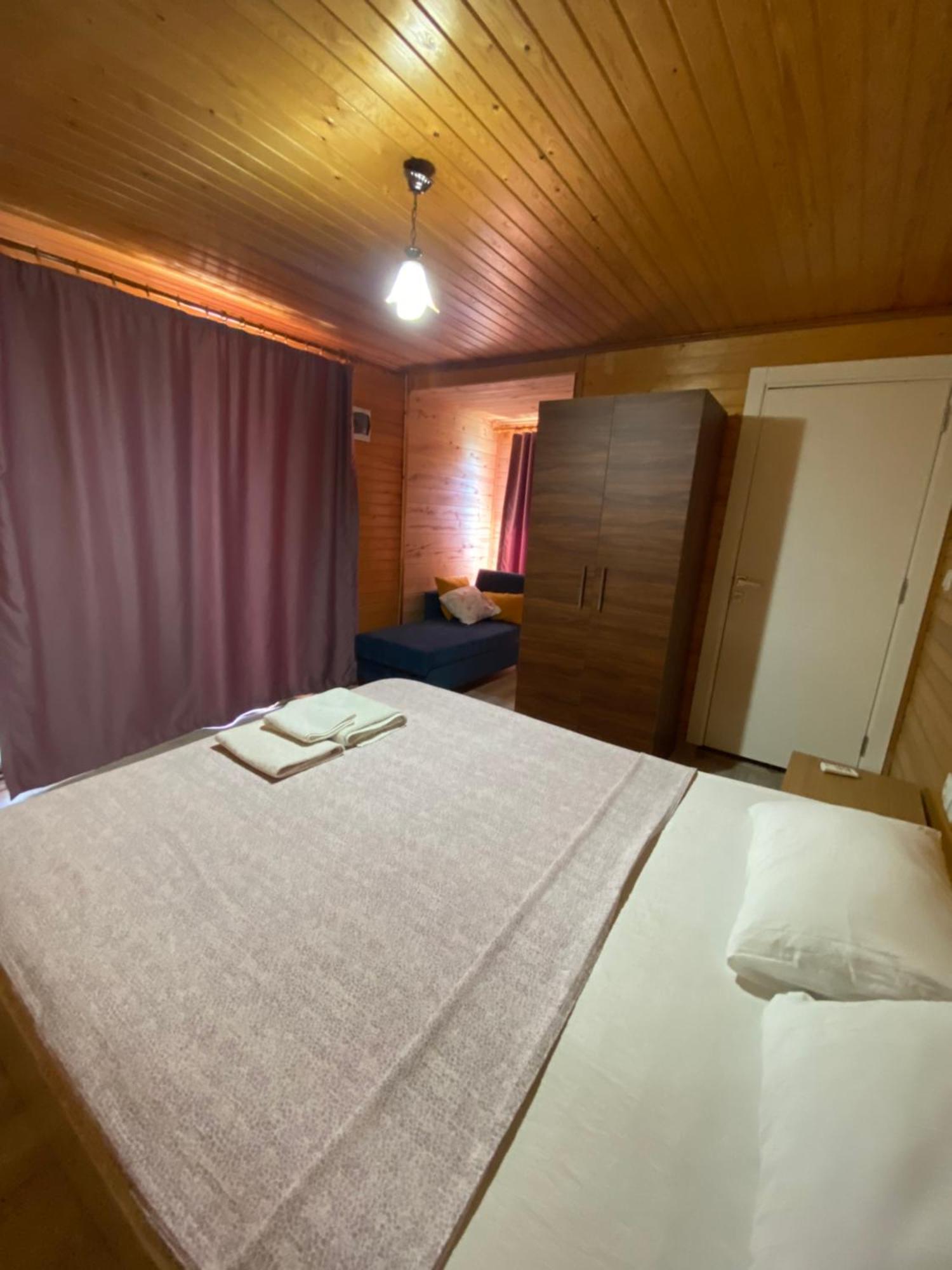 Karaoez Ada Bungalows & Villa Bilik gambar