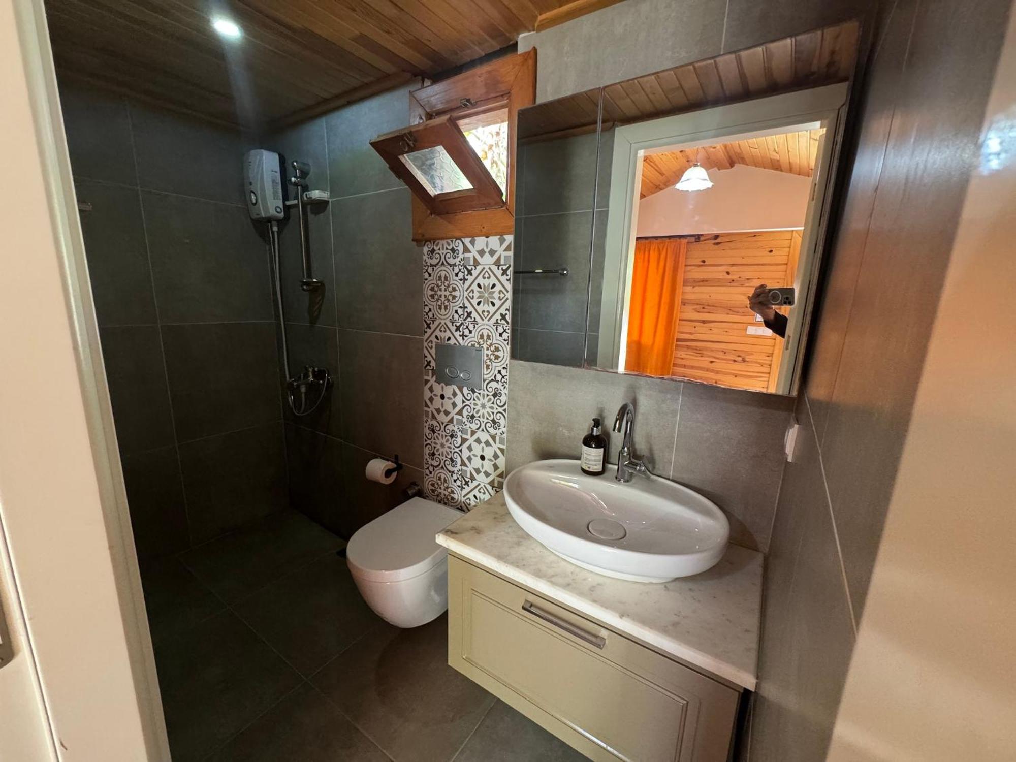 Karaoez Ada Bungalows & Villa Luaran gambar